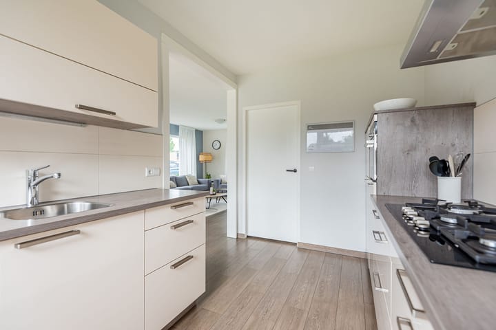 Foto 13 van Brederostraat 24