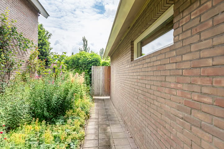 Foto 44 van Brederostraat 24