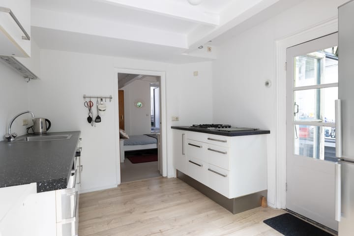 Photo 14 of Blauwstraat 17