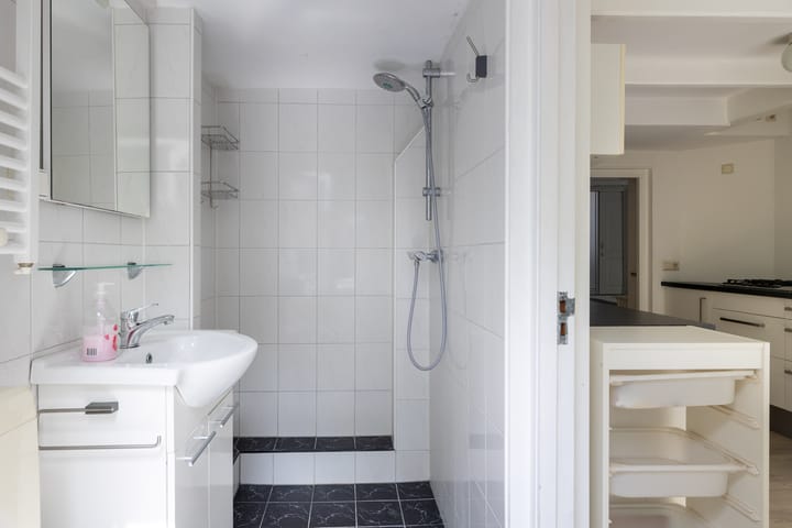 Photo 18 of Blauwstraat 17