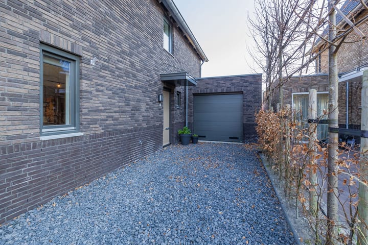 Foto 8 van Meeroever 24