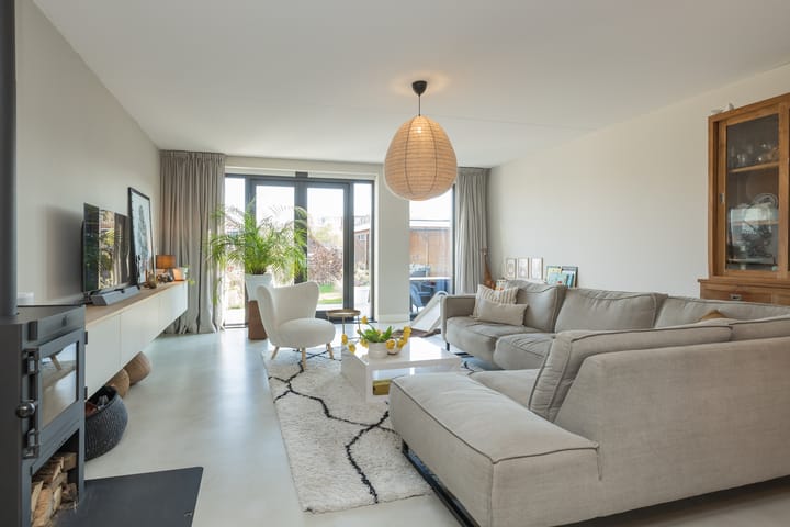 Foto 12 van Meeroever 24