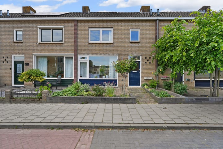 Photo 1 of Esdoornstraat 41