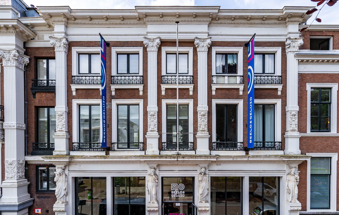 Bekijk foto 2 van Zeestraat 82