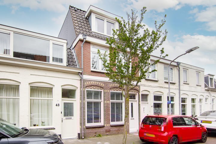 View photo of Generaal De Wetstraat 45