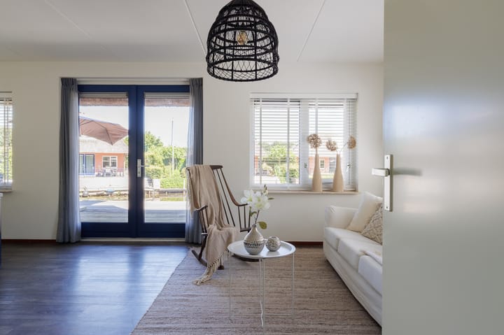 Foto 13 van De Bloemert 1-204