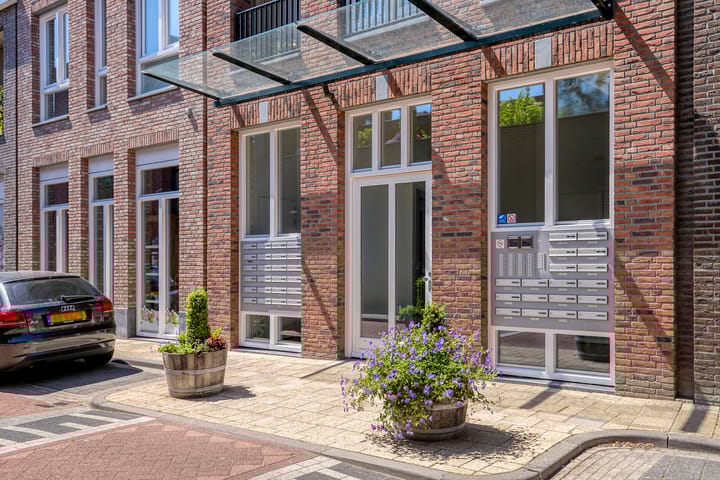 Photo 5 of Smidseind 63