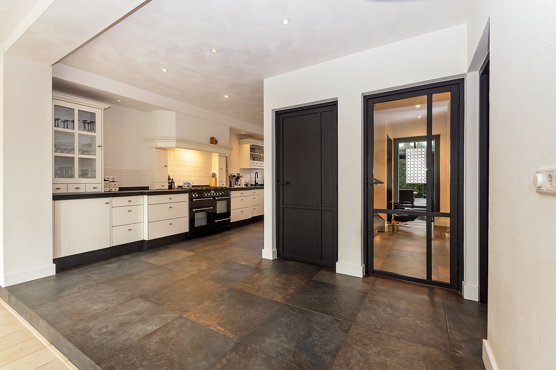 Photo 9 of Breukrand 320