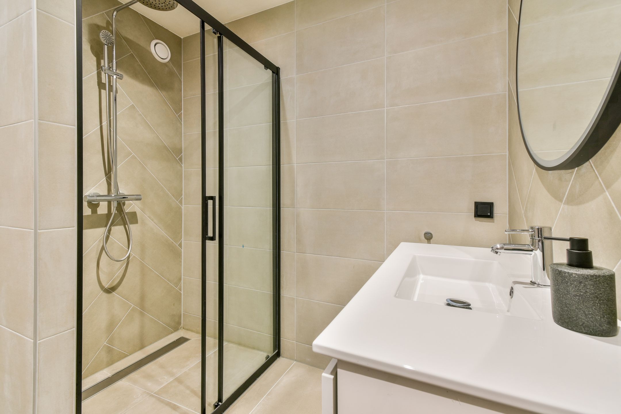 Foto 12 van Leerdamhof 105