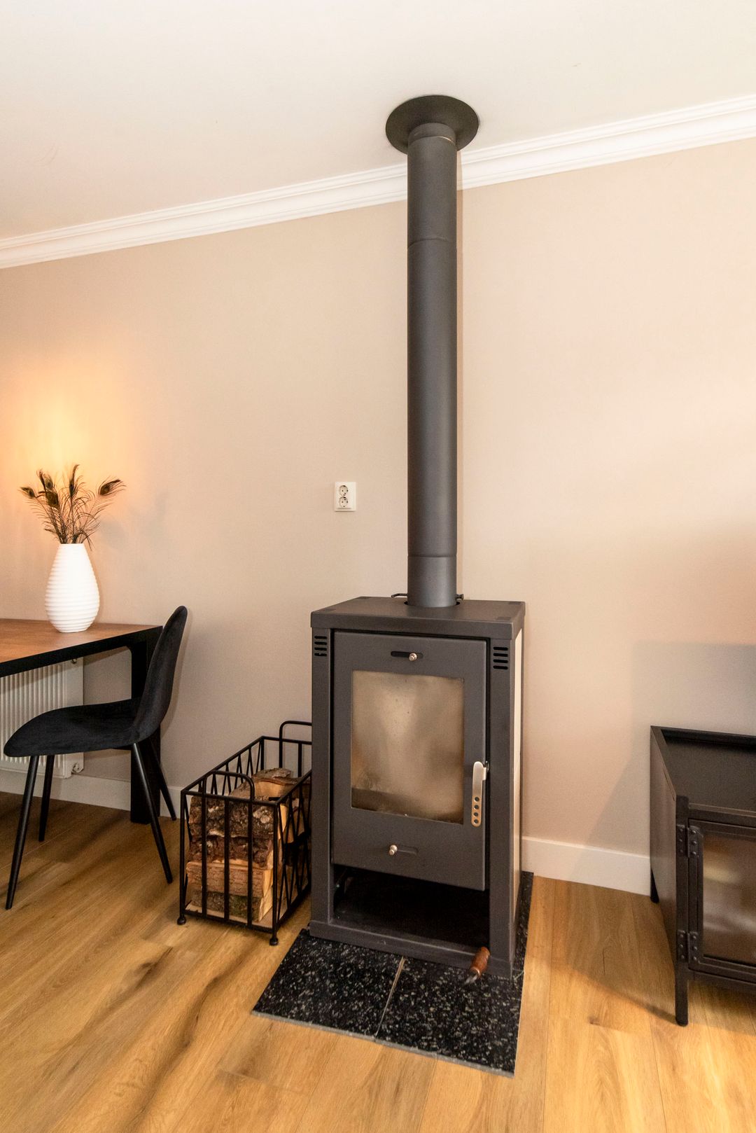 Foto 8 van Van den Broekestraat 35