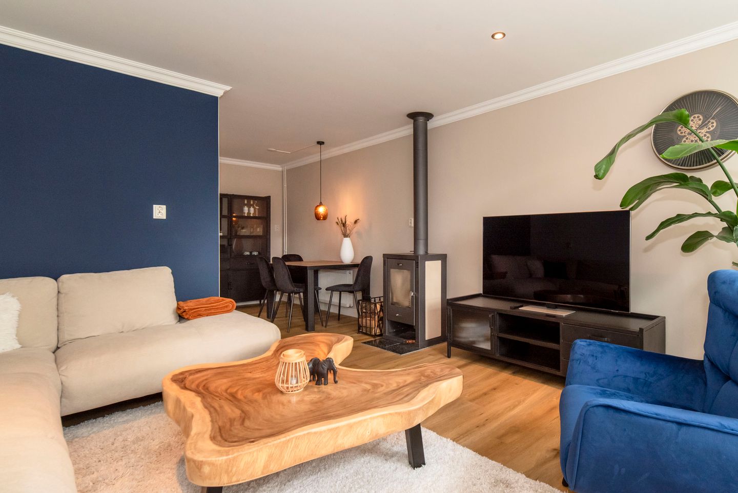 Foto 10 van Van den Broekestraat 35