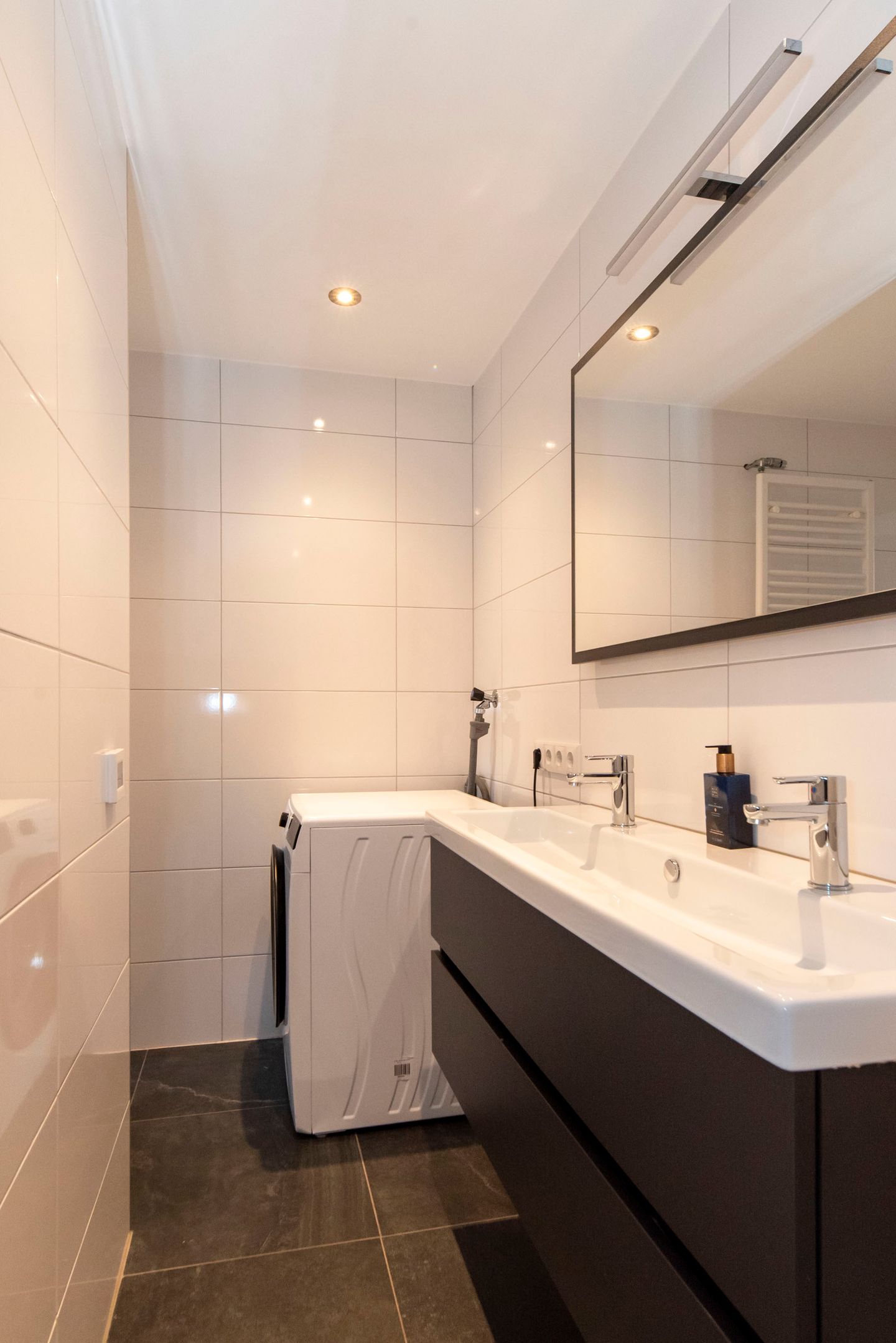 Foto 25 van Van den Broekestraat 35