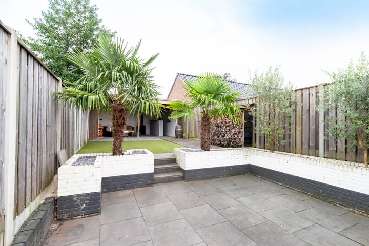 Foto 27 van Van den Broekestraat 35