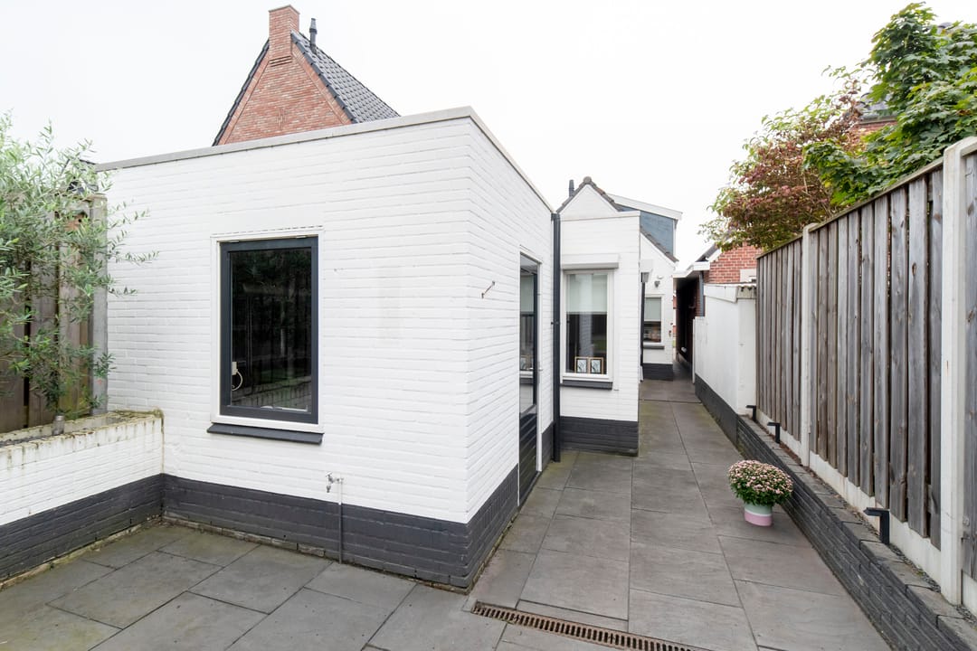 Foto 32 van Van den Broekestraat 35