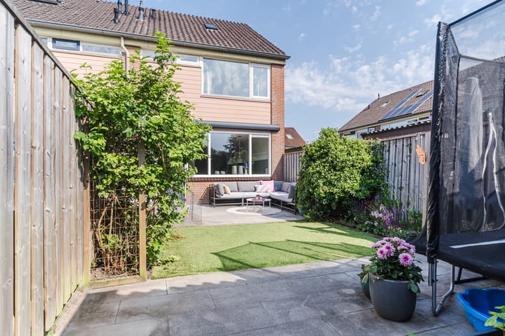 Foto 12 van Valeriaan 64