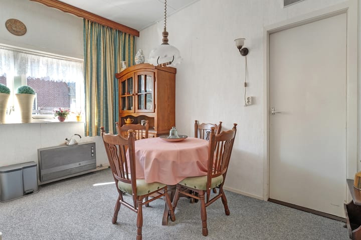 Photo 15 of Hoofdstraat 80