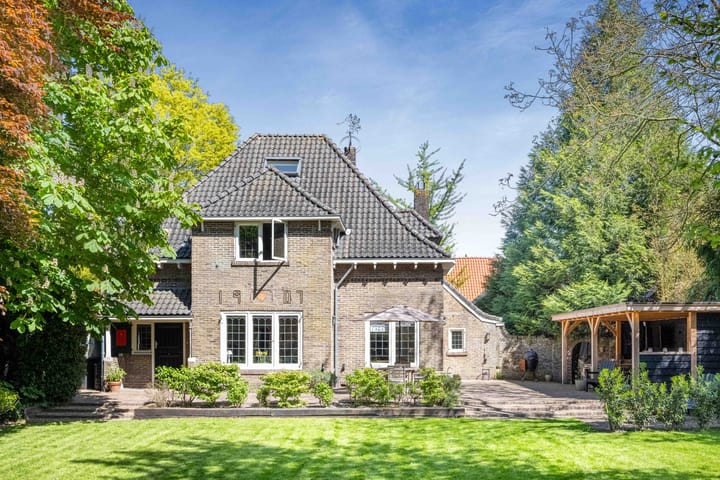 Photo 5 of Zevenend 81