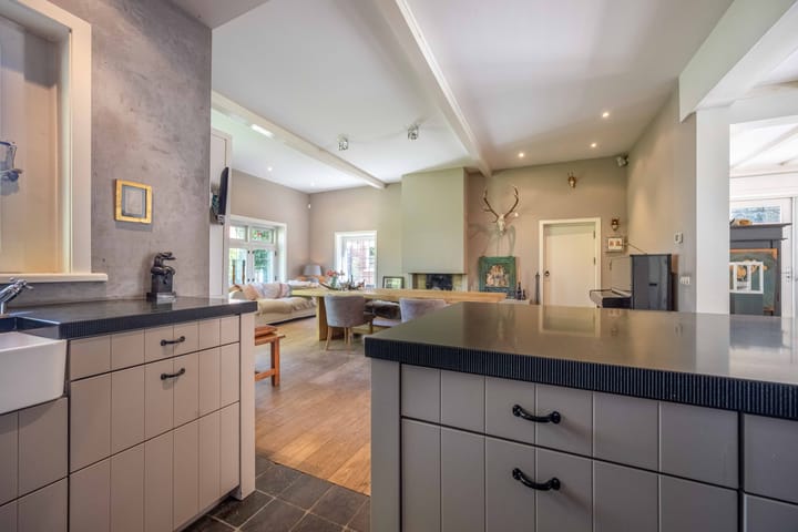 Photo 34 of Zevenend 81