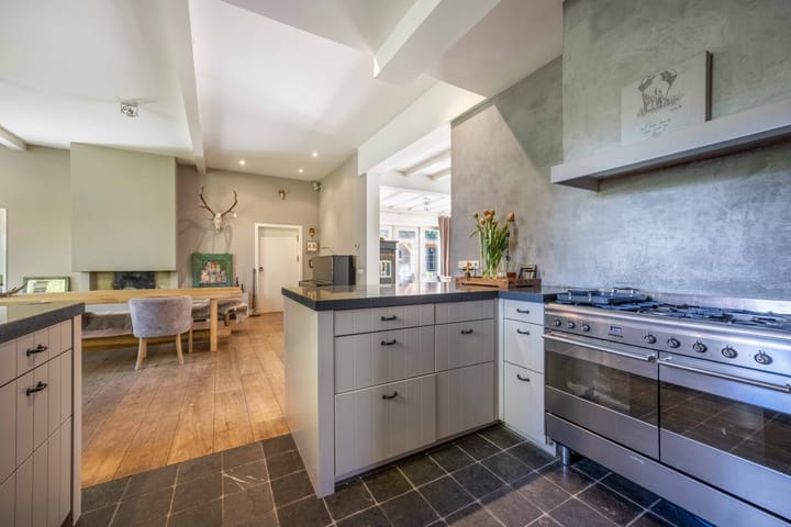 Photo 35 of Zevenend 81