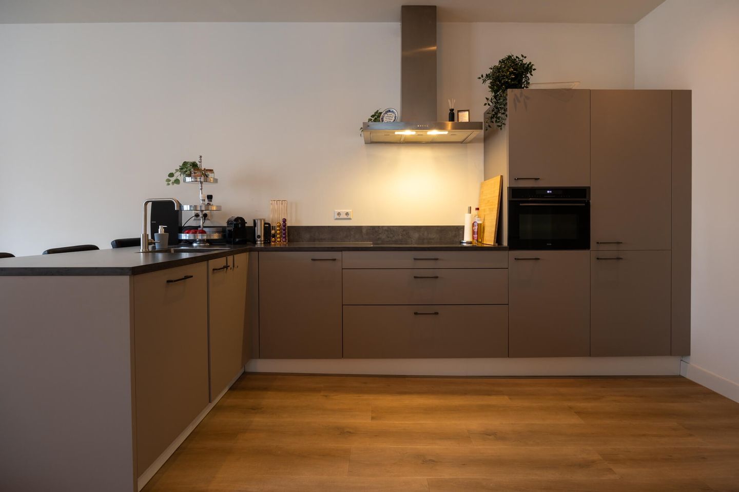 Foto 10 van Achterom 42-B