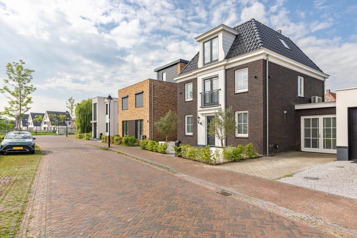 Photo 10 of Ernest Waltonstraat 5