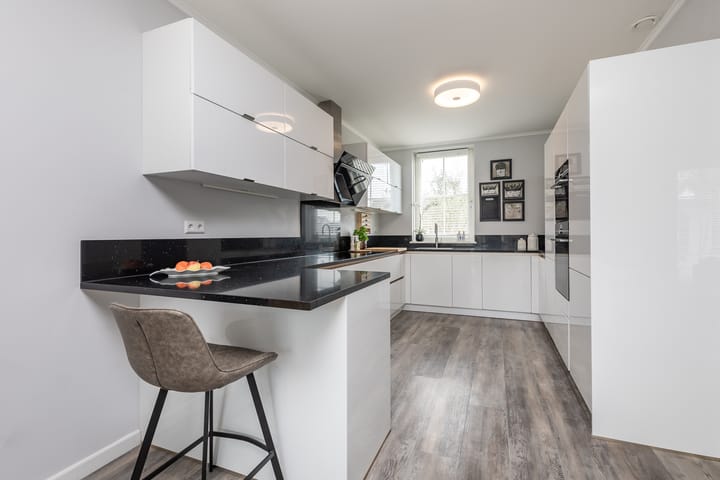 Photo 22 of Ernest Waltonstraat 5