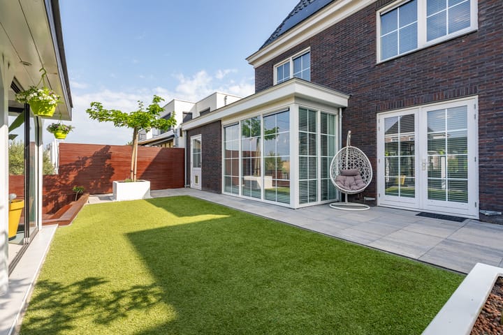 Photo 37 of Ernest Waltonstraat 5