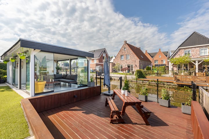 Photo 39 of Ernest Waltonstraat 5