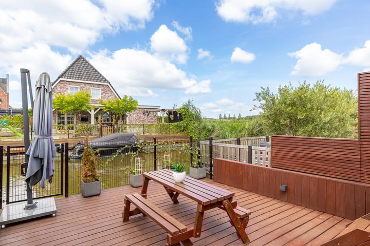 Photo 42 of Ernest Waltonstraat 5