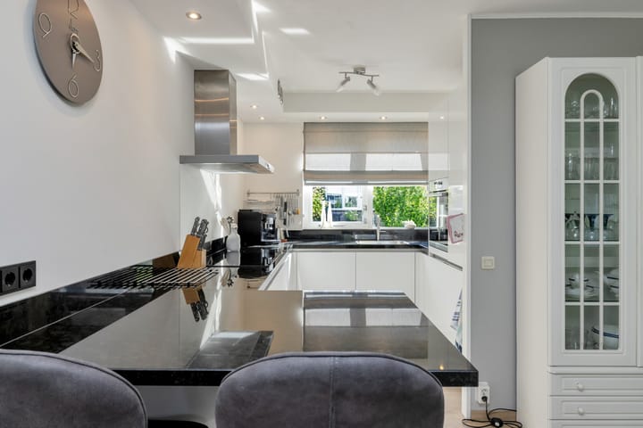 Photo 21 of Mozartstraat 3