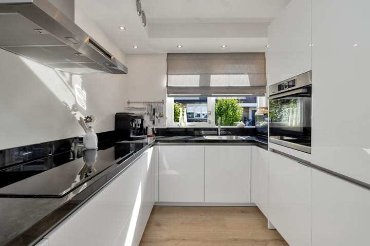 Photo 22 of Mozartstraat 3