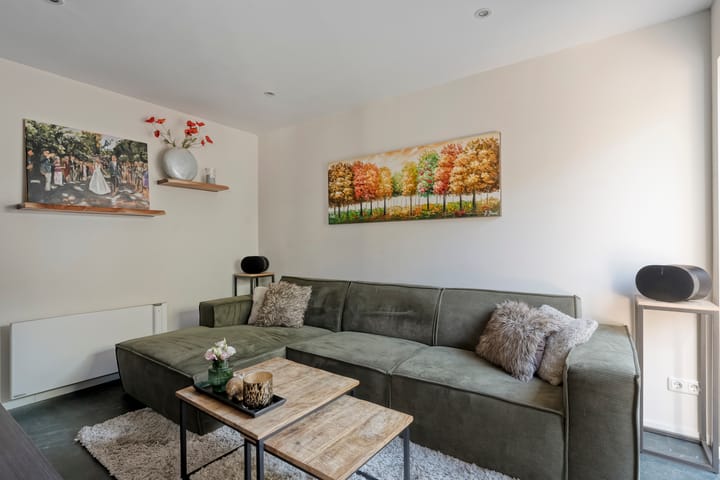 Photo 17 of van der Helststraat 25