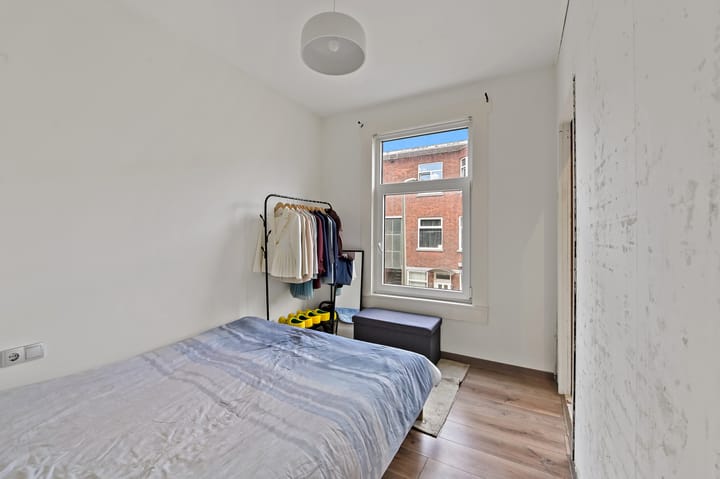 Photo 8 of Jan ten Brinkstraat 72