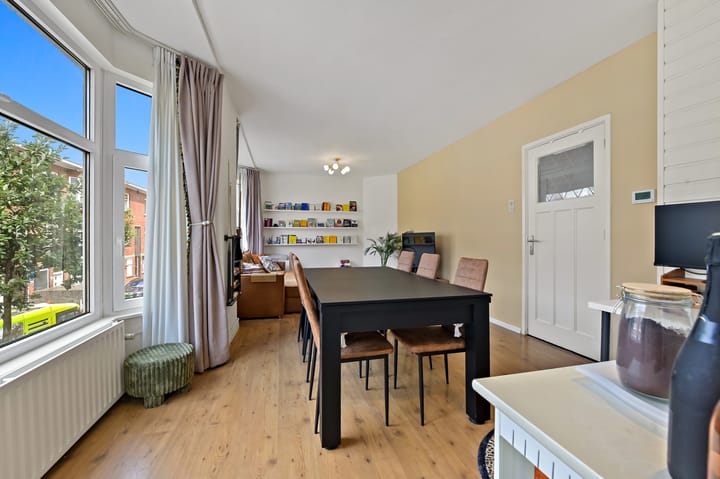 Photo 9 of Jan ten Brinkstraat 72