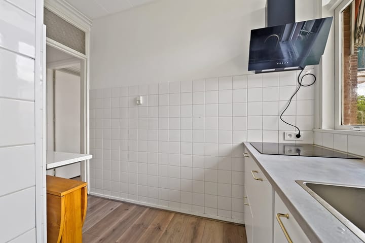 Photo 18 of Jan ten Brinkstraat 72