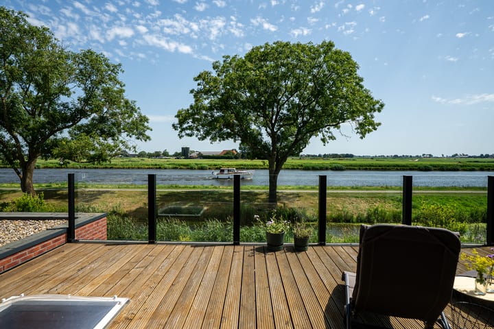 Photo 27 of De Waring 5-E