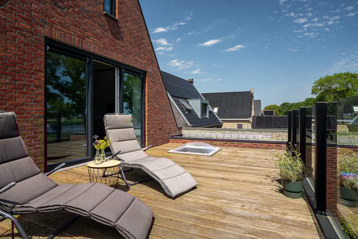 Photo 29 of De Waring 5-E