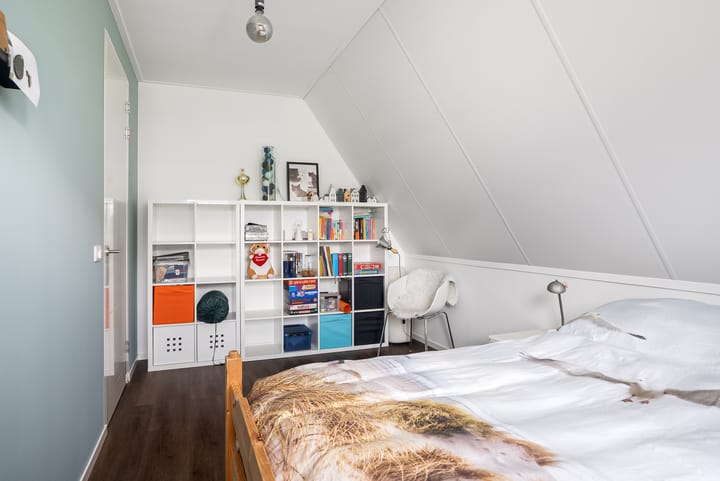 Photo 34 of De Waring 5-E