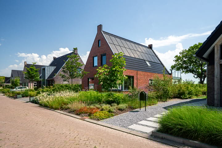 Photo 40 of De Waring 5-E