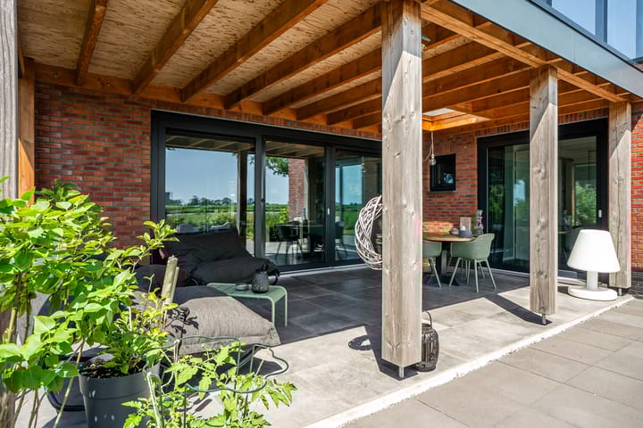 Photo 44 of De Waring 5-E