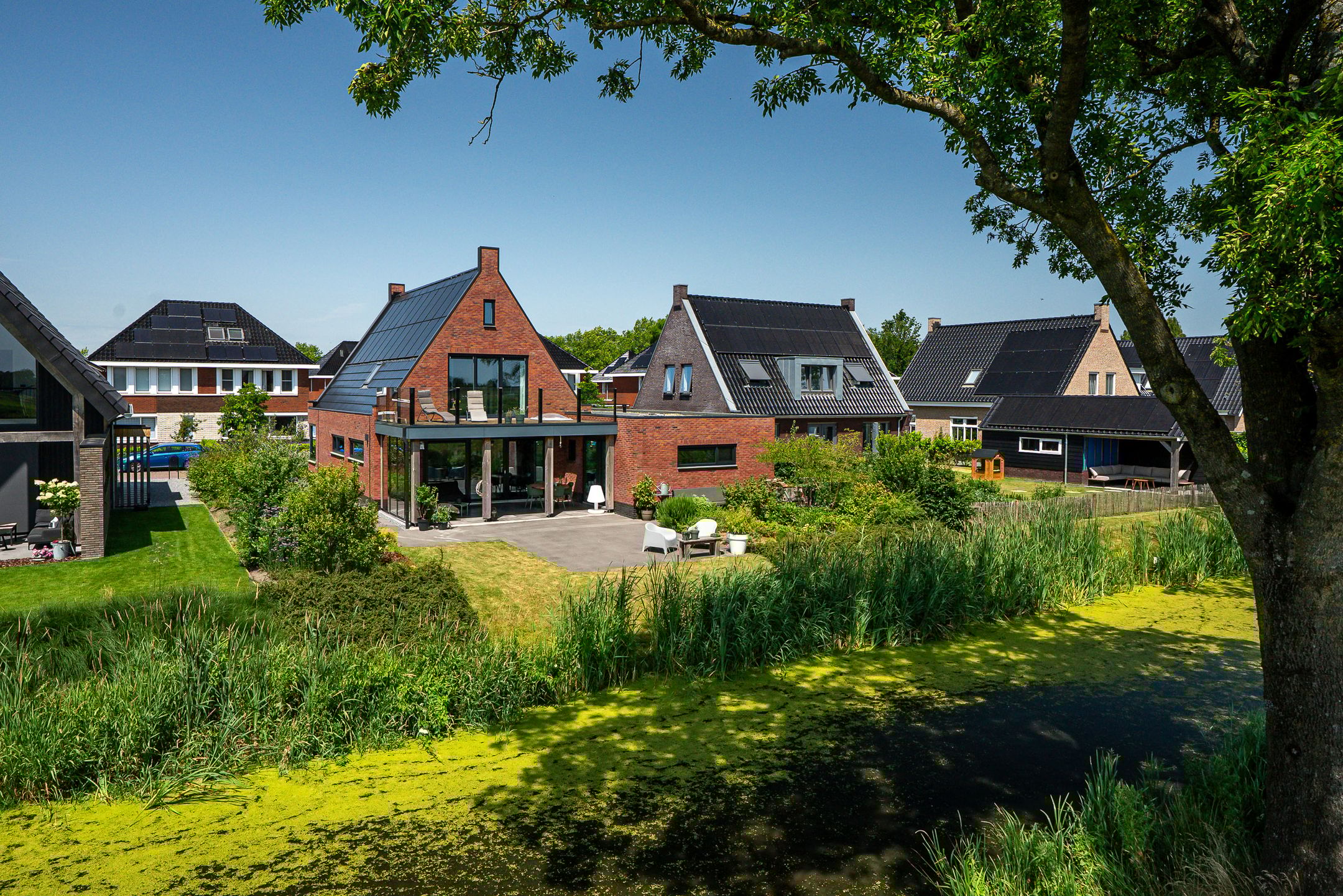 Photo 51 of De Waring 5-E