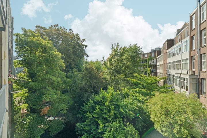 Photo 43 of Admiraal De Ruijterweg 57-2