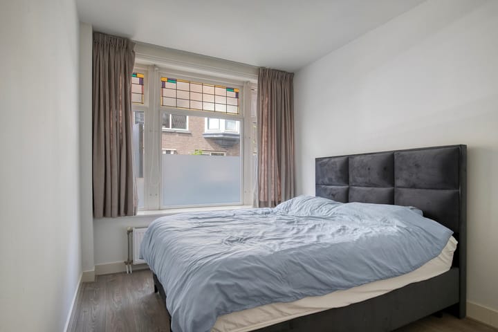 Foto 12 van Luzacstraat 10-A