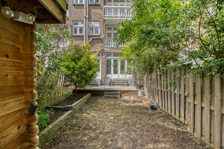 Foto 22 van Luzacstraat 10-A