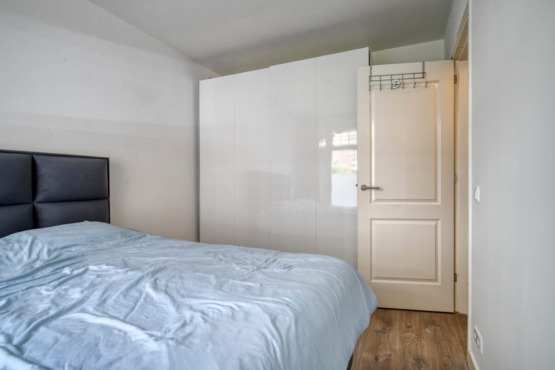 Foto 13 van Luzacstraat 10-A