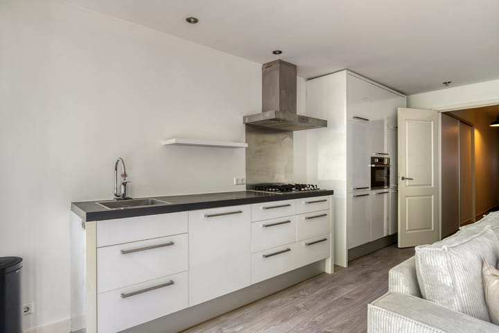 Foto 9 van Luzacstraat 10-A