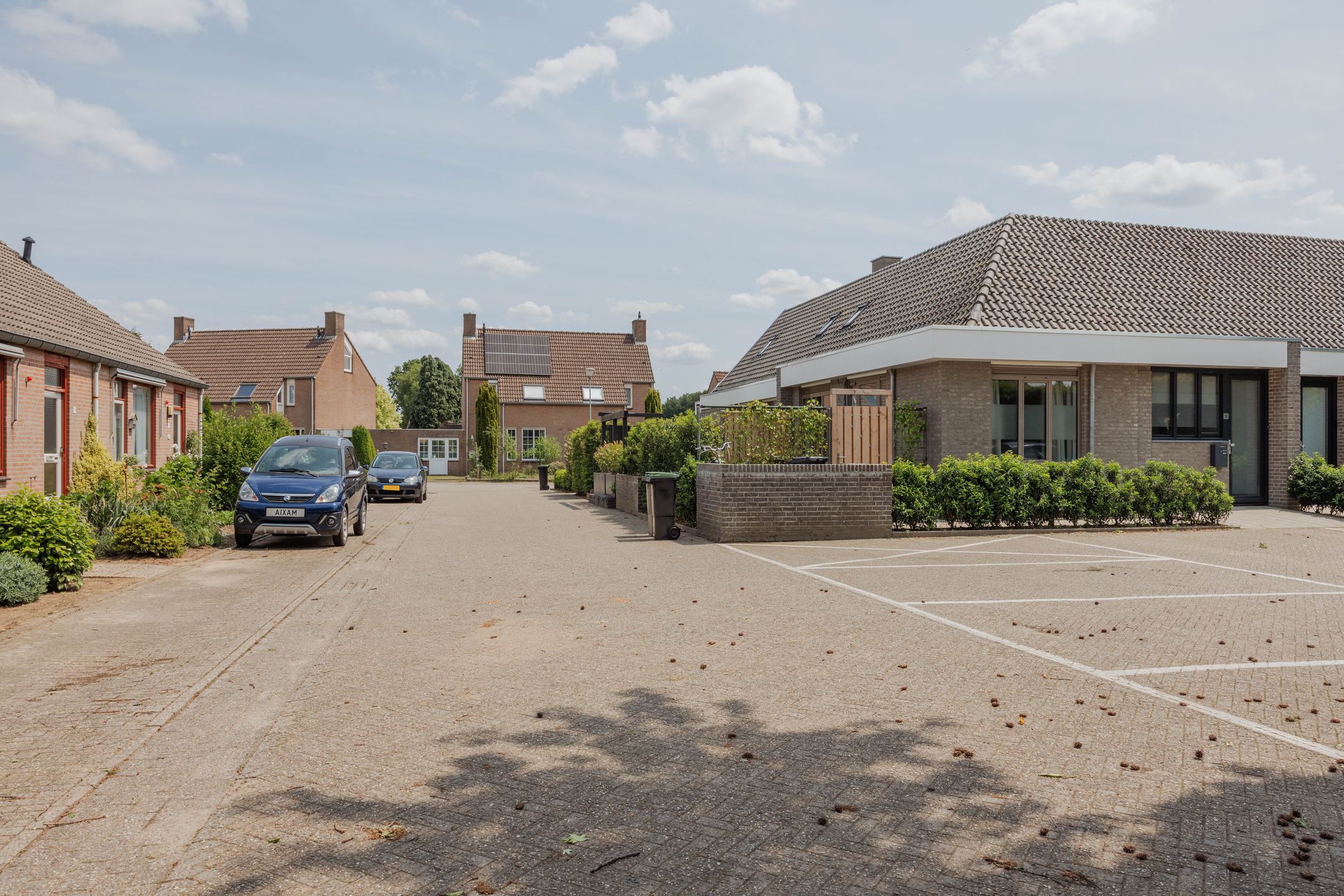 Photo 36 of Mgr Aertsstraat 14-A