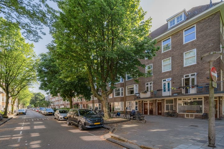 Foto 27 van Van Walbeeckstraat 63-4