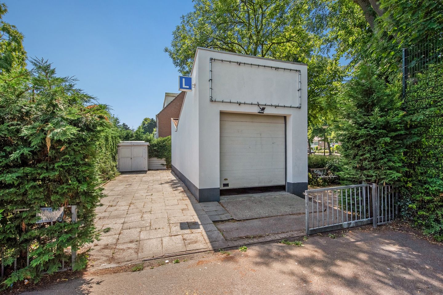 Bekijk foto 3 van Dr Poelslaan 50