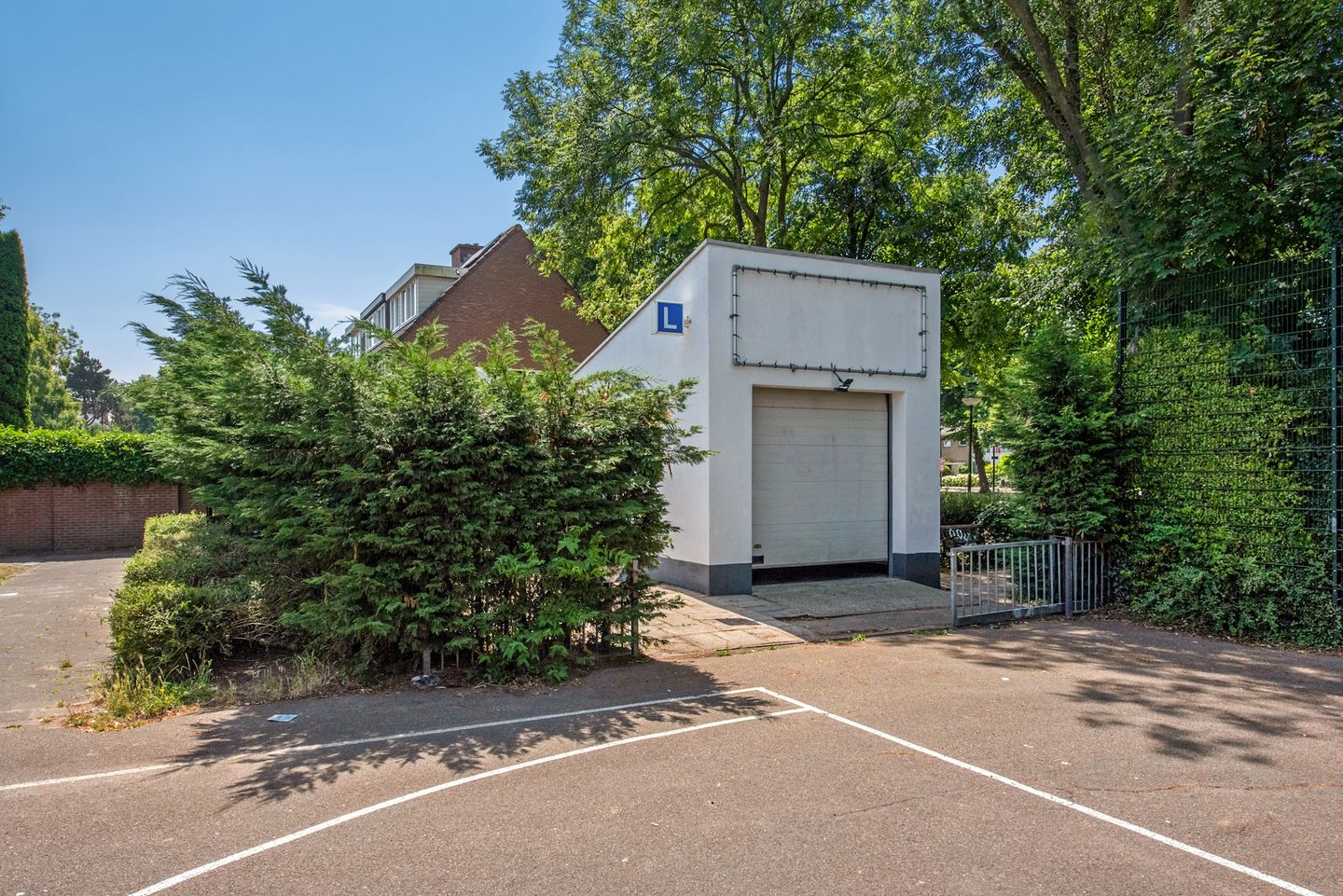 Bekijk foto 4 van Dr Poelslaan 50